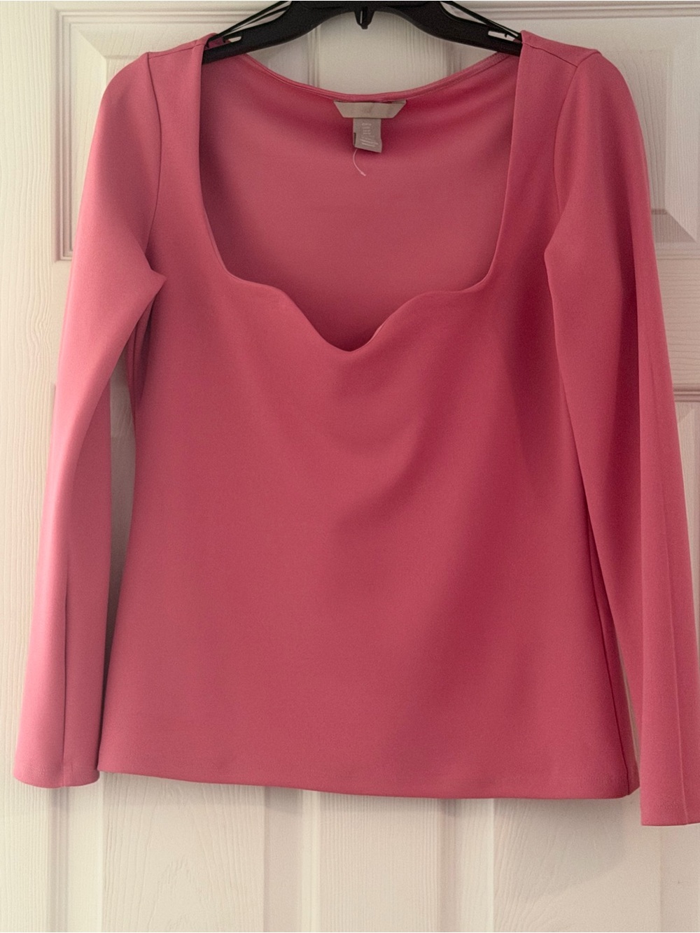 Women's Pink Long-Sleeve SweatheartNeck Top